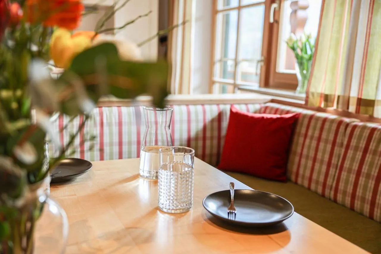 Apartment Gaestehaus Almblick Schoenau am Koenigsee