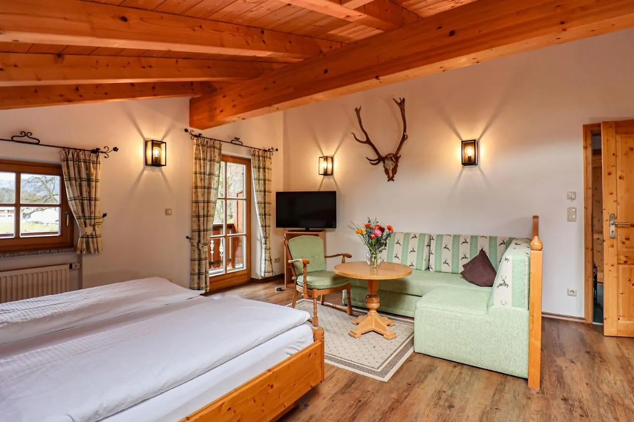 Apartment Gaestehaus Almblick Schoenau am Koenigsee