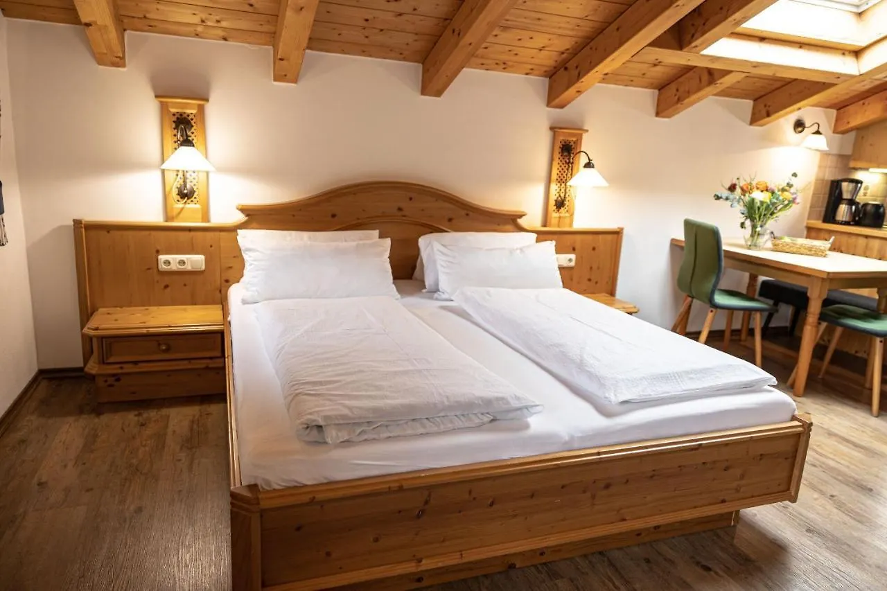 Gaestehaus Almblick Schoenau am Koenigsee Apartment