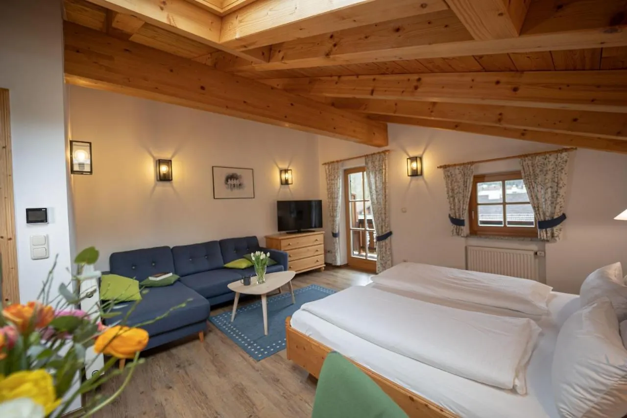 Gaestehaus Almblick Schoenau am Koenigsee Apartment