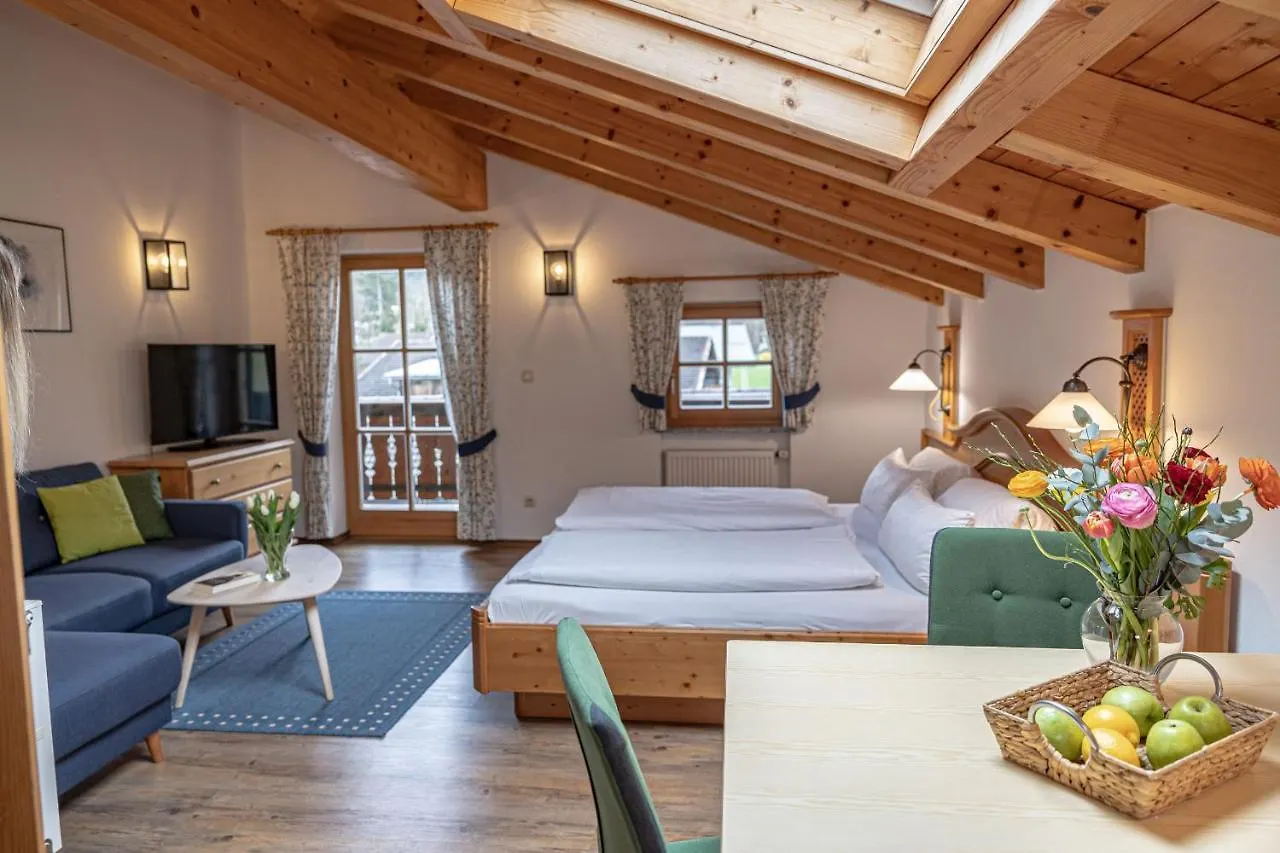 Gaestehaus Almblick Schoenau am Koenigsee