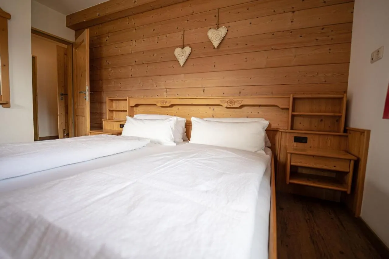 Apartment Gaestehaus Almblick Schoenau am Koenigsee